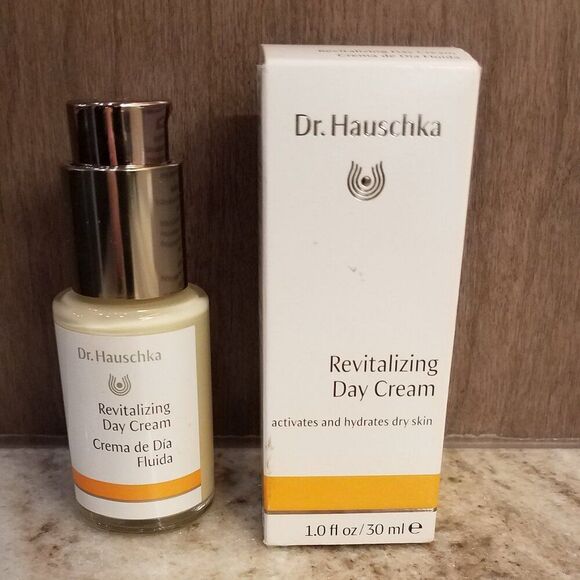 Dr. Hauschka Revitalizing Day Cream - Picture 1 of 1